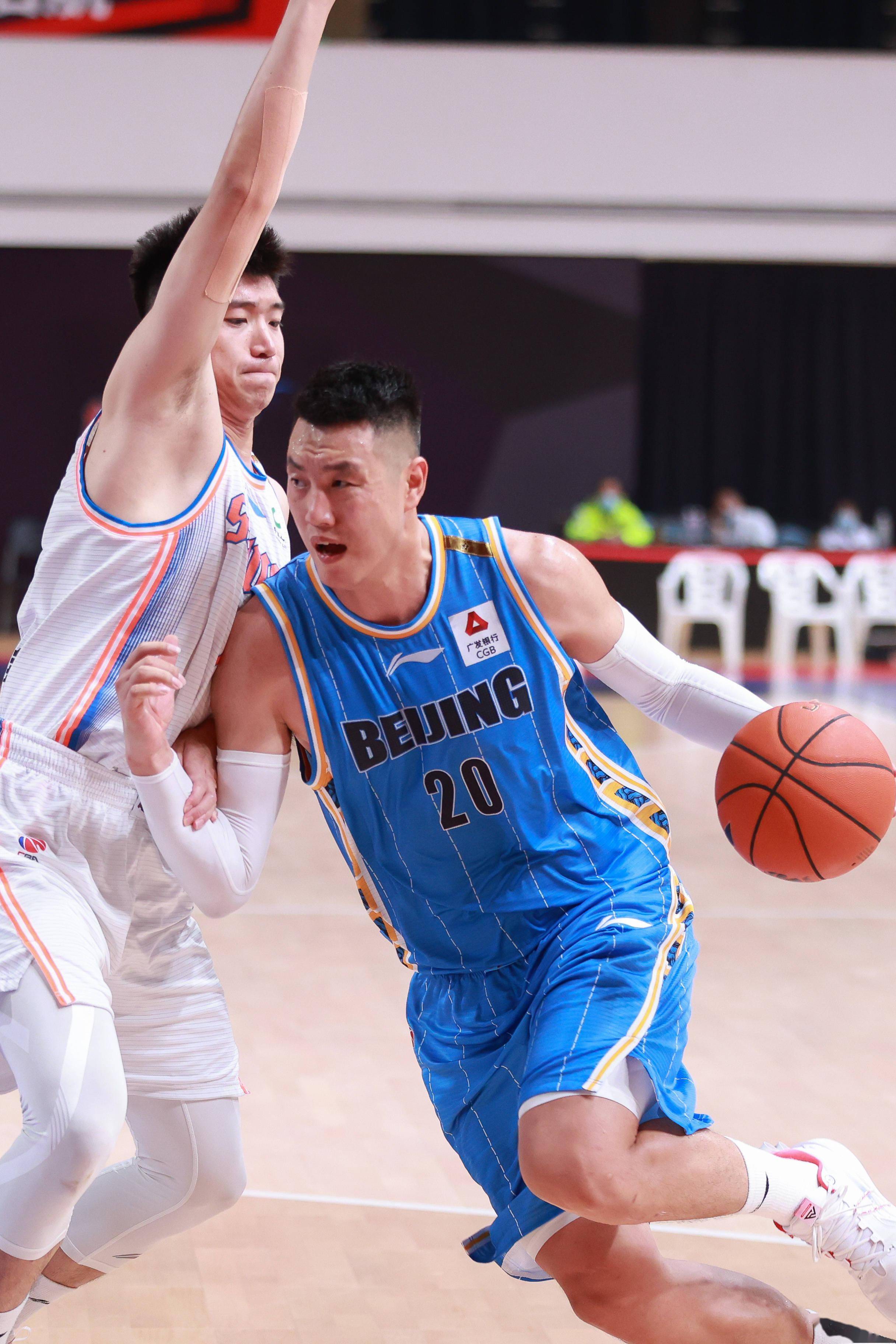 阿拉基自宣缺席男篮亚洲杯：祝我的兄弟们好运，把奖杯带回家