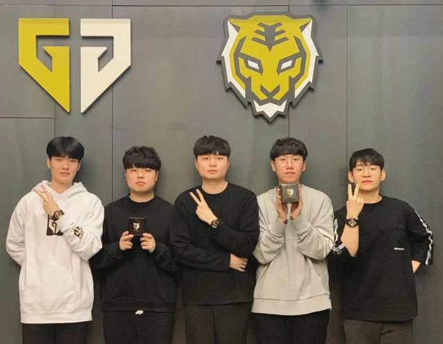 湖人需要在 湖人需要在