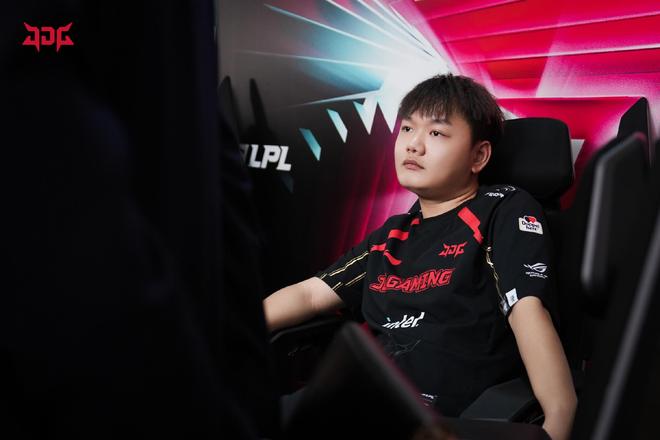 将传统霓虹 将传统霓虹