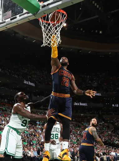 飞人舞步演绎绿茵艺术贾府教父推动战术革新