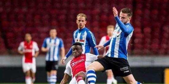 飞人舞步演绎绿茵艺术贾府教父推动战术革新